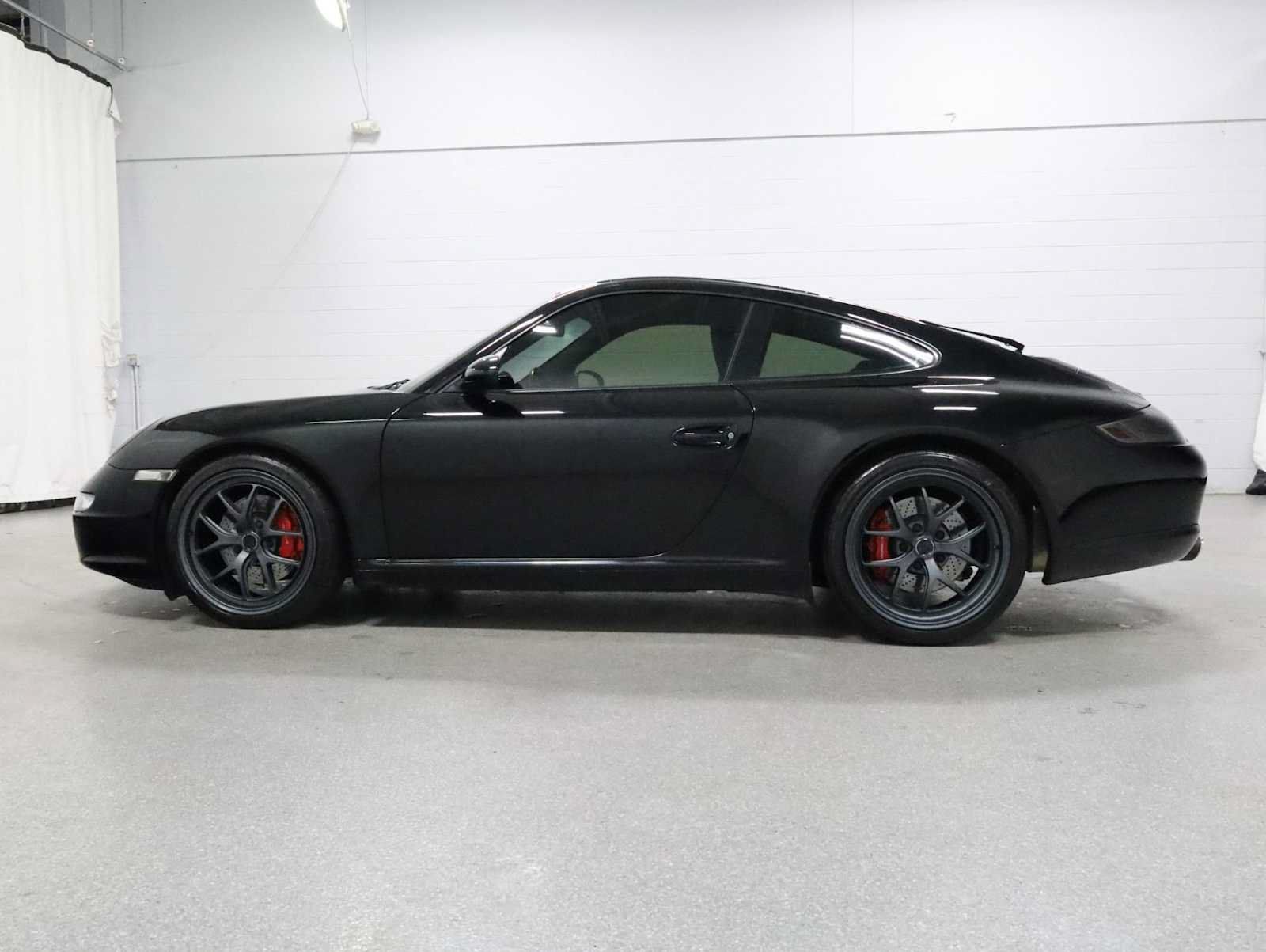 Used 2005 Porsche 911 Carrera S RWD image 2