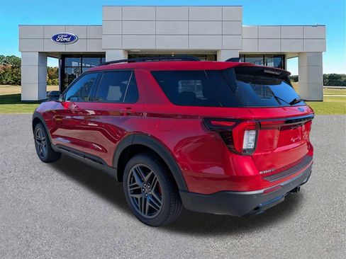 New 2026 Ford Explorer ST-Line w/ ST-Line Street Pack AWD/4WD image 3
