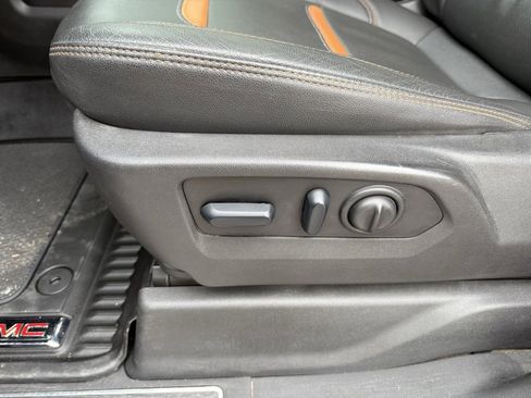 Used 2023 GMC Sierra 2500 AT4 w/ AT4 Premium Plus Package image 12