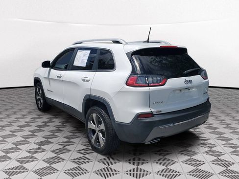 Used 2019 Jeep Cherokee Limited AWD/4WD image 2