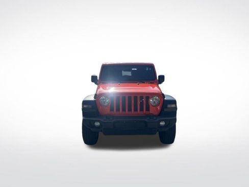 Used 2018 Jeep Wrangler Sport AWD/4WD image 3