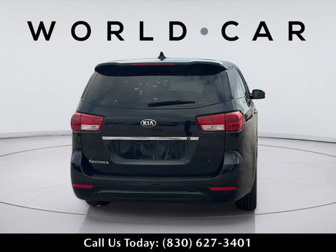 Used 2018 Kia Sedona L FWD image 4