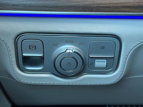 New 2026 Mercedes-Benz GLE 63 AMG S image 31