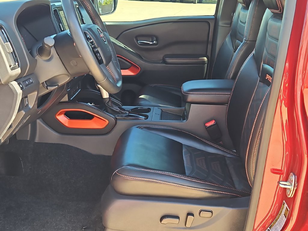Used 2025 Nissan Frontier PRO-4X w/ Pro Premium Package AWD/4WD image 11