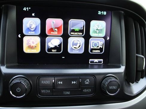 Used 2018 Chevrolet Colorado ZR2 image 25