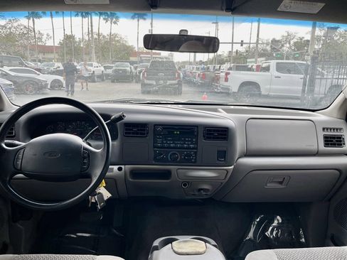 Used 2001 Ford F250 XLT image 5