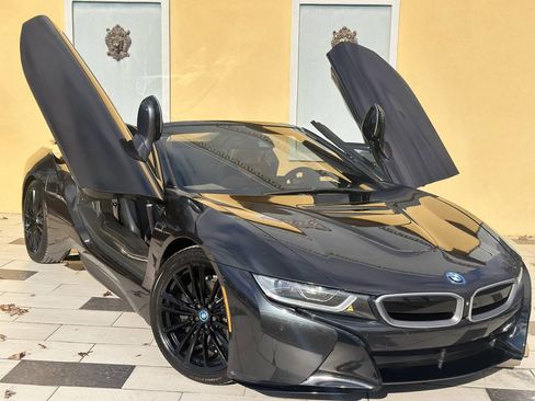 Used 2019 BMW i8 Roadster image 23