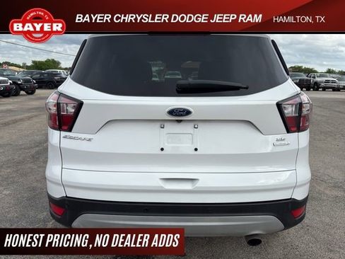 Used 2018 Ford Escape SE w/ SE Sync 3 Package FWD image 4