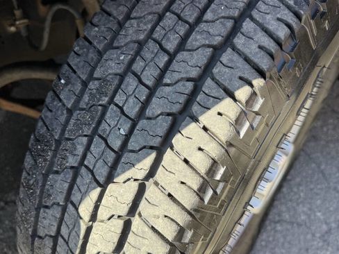 Used 2018 Chevrolet Express 2500 w/ Driver Convenience Package image 20