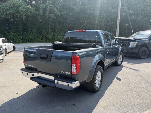 Used 2014 Nissan Frontier SV w/ SV Value Truck Package AWD/4WD image 5