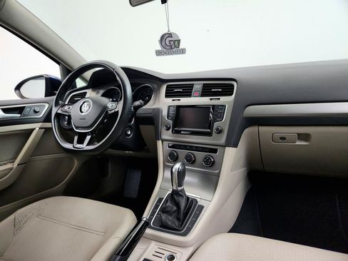 Used 2015 Volkswagen Golf S FWD image 21