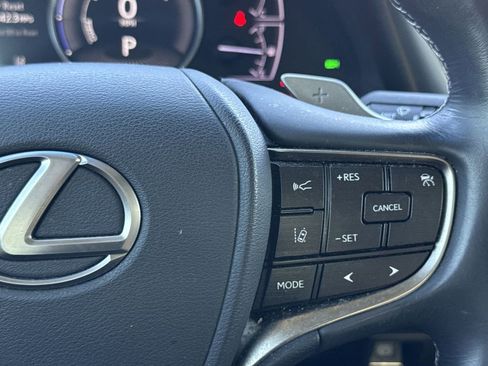 Used 2019 Lexus ES 300h w/ Premium Package FWD image 27