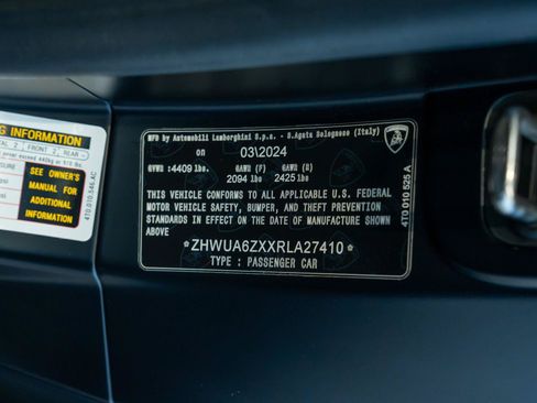 Used 2024 Lamborghini Huracan STO RWD image 33