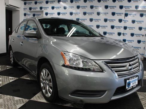 Used 2014 Nissan Sentra SV FWD image 5
