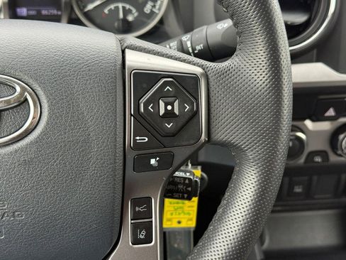 Certified 2019 Toyota Tacoma SR5 image 21