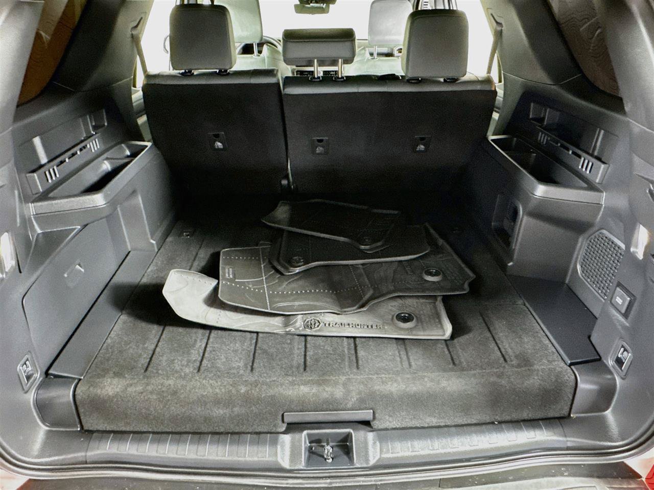 Certified 2025 Toyota 4Runner Trailhunter AWD/4WD image 21