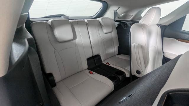 Used 2020 Lexus RX 350L Premium w/ Premium Package AWD/4WD image 24