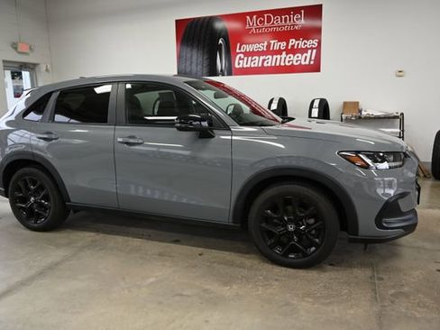 Used 2023 Honda HR-V Sport image 4