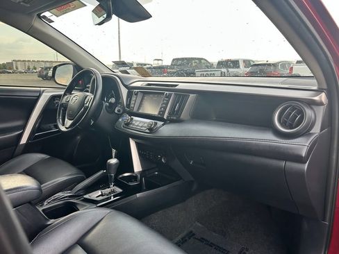 Used 2018 Toyota RAV4 Limited AWD/4WD image 10