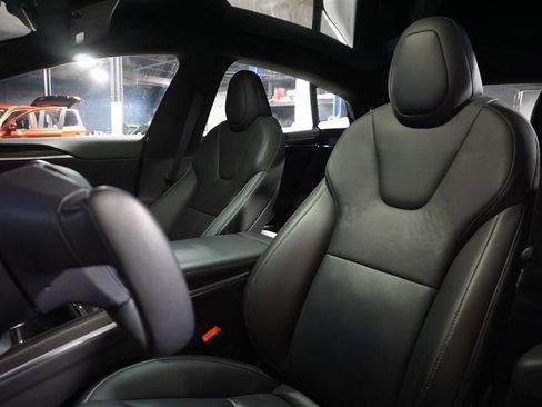 Used 2022 Tesla Model S Plaid image 17