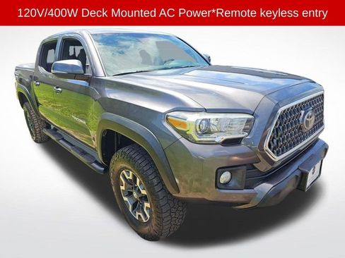 Used 2019 Toyota Tacoma TRD Off-Road AWD/4WD image 4