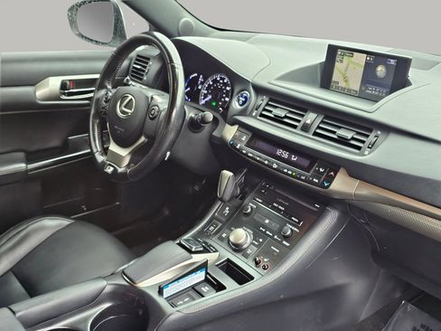 Used 2016 Lexus CT 200h w/ Navigation Package image 25