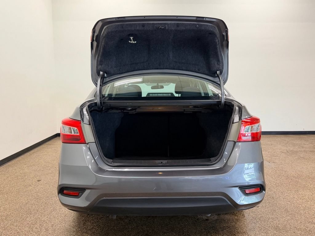 Used 2019 Nissan Sentra S w/ Appearance Package FWD image 5