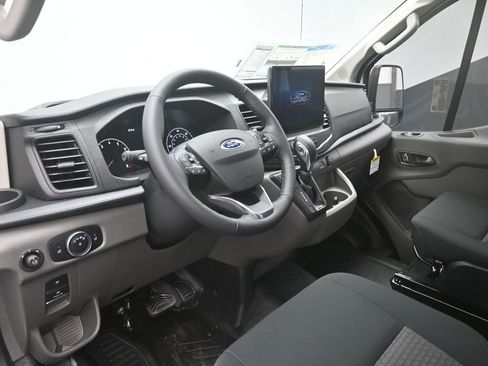 New 2025 Ford Transit 350 Low Roof RWD image 18