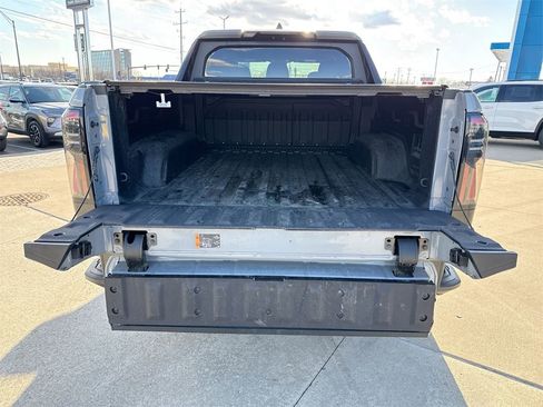 Used 2025 GMC Sierra EV Denali image 25