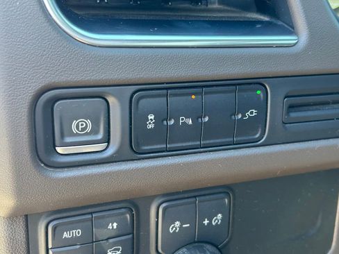 Used 2021 Chevrolet Tahoe LT image 33