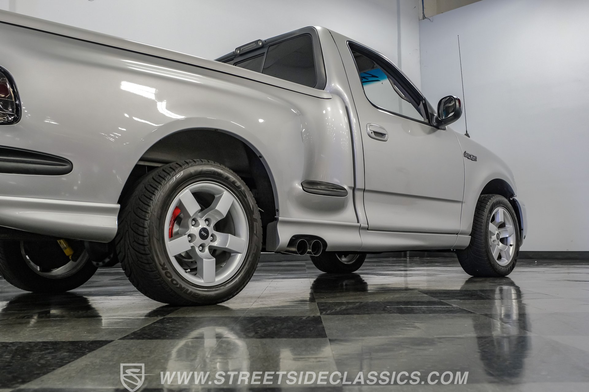 Used 2001 Ford F150 Lightning RWD image 28