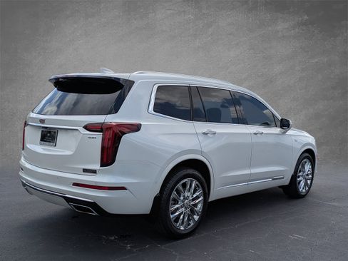 Used 2022 Cadillac XT6 Premium Luxury w/ Platinum Package AWD/4WD image 6