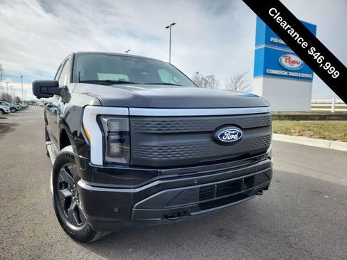 Used 2025 Ford F150 Lightning Flash image 12