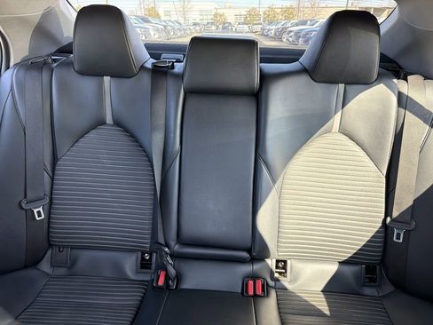 Used 2022 Toyota Camry SE image 30