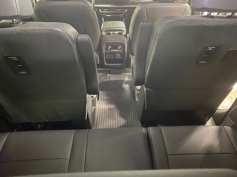 New 2026 Chevrolet Traverse RS w/ LPO, Floor Liner Package image 21