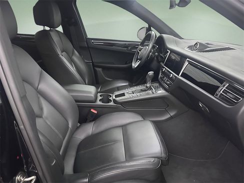 Used 2021 Porsche Macan S image 5