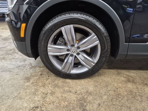 Used 2020 Volkswagen Tiguan SEL FWD image 7
