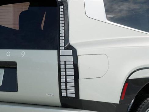 New 2026 Hyundai Ioniq 9 Limited image 10