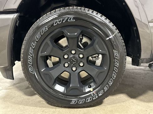 New 2026 RAM 1500 4x4 Crew Cab image 27