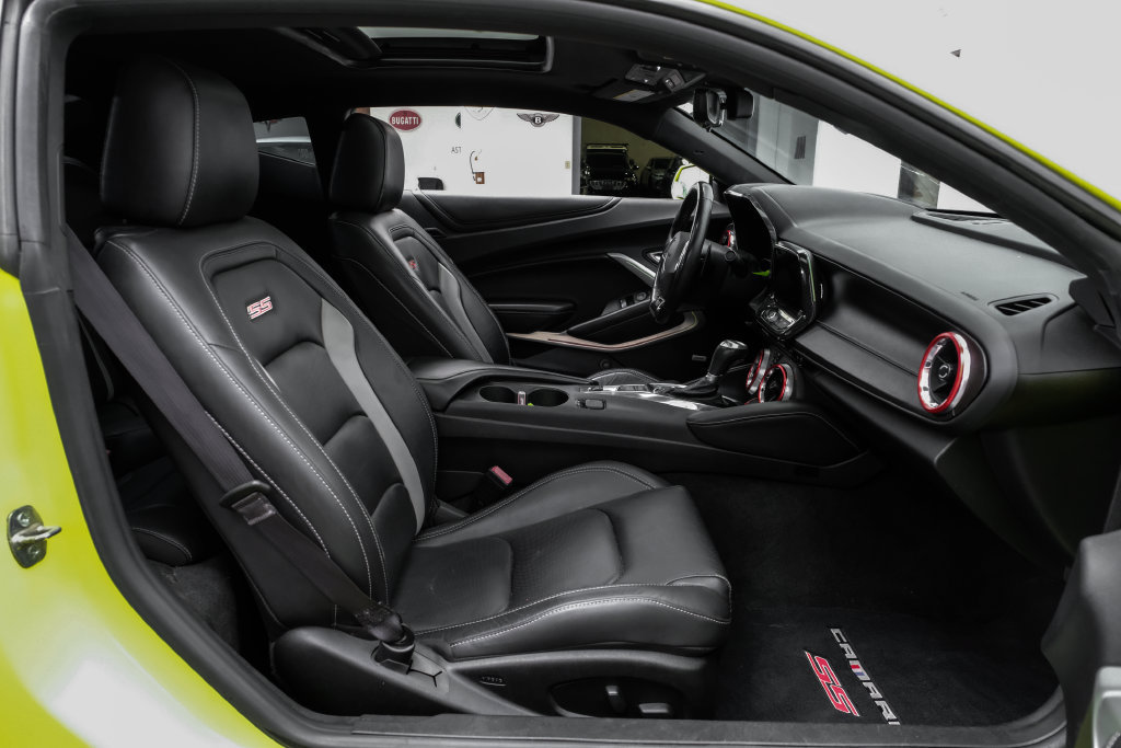 Used 2019 Chevrolet Camaro SS RWD image 32