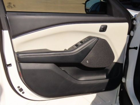 Used 2022 Ford Mustang Mach-E Premium image 23