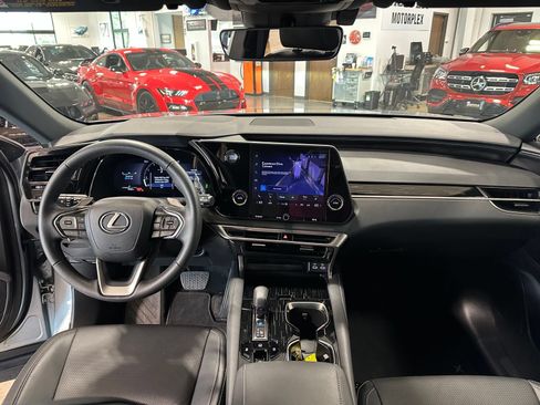 Used 2025 Lexus RX 350 FWD w/ Technology Package image 16