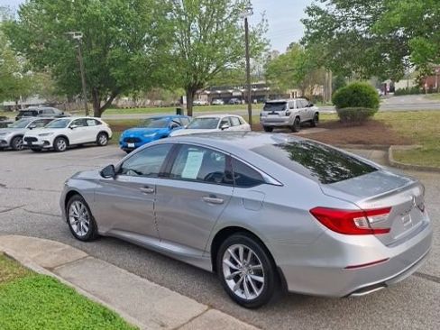Used 2022 Honda Accord LX image 6