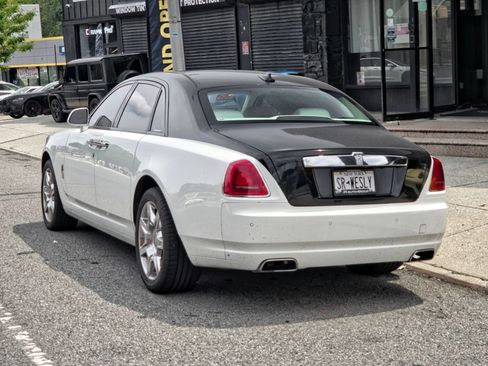 Used 2012 Rolls-Royce Ghost RWD image 9