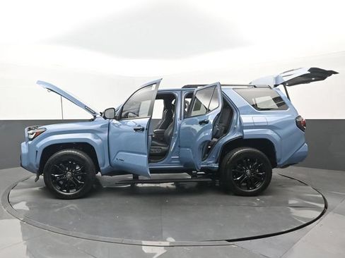 Used 2025 Toyota 4Runner Platinum AWD/4WD image 33