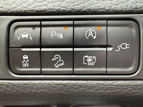 Used 2023 GMC Yukon XL Denali image 42