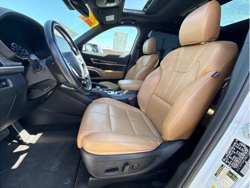 Used 2021 Kia Telluride SX w/ Towing Package FWD image 25