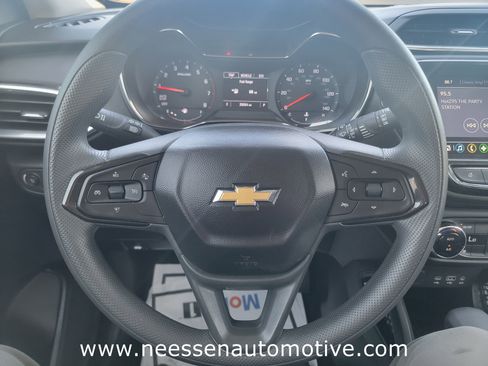 Used 2023 Chevrolet TrailBlazer LT w/ Convenience Package FWD image 18