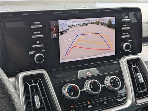 Used 2023 Kia Sorento LX image 12