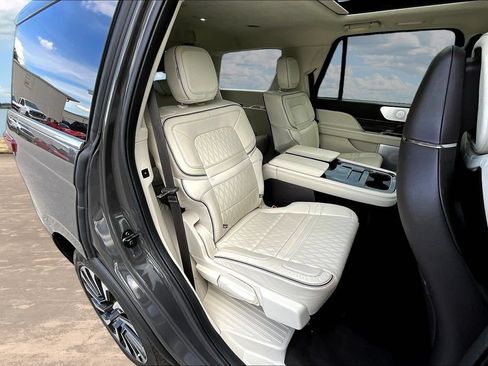 Used 2023 Lincoln Navigator Black Label AWD/4WD image 26